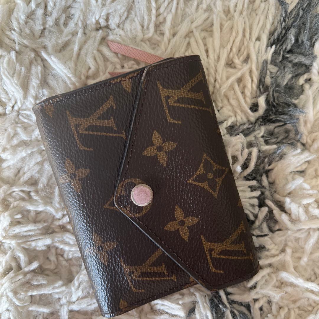 LV女子用の小さな財布