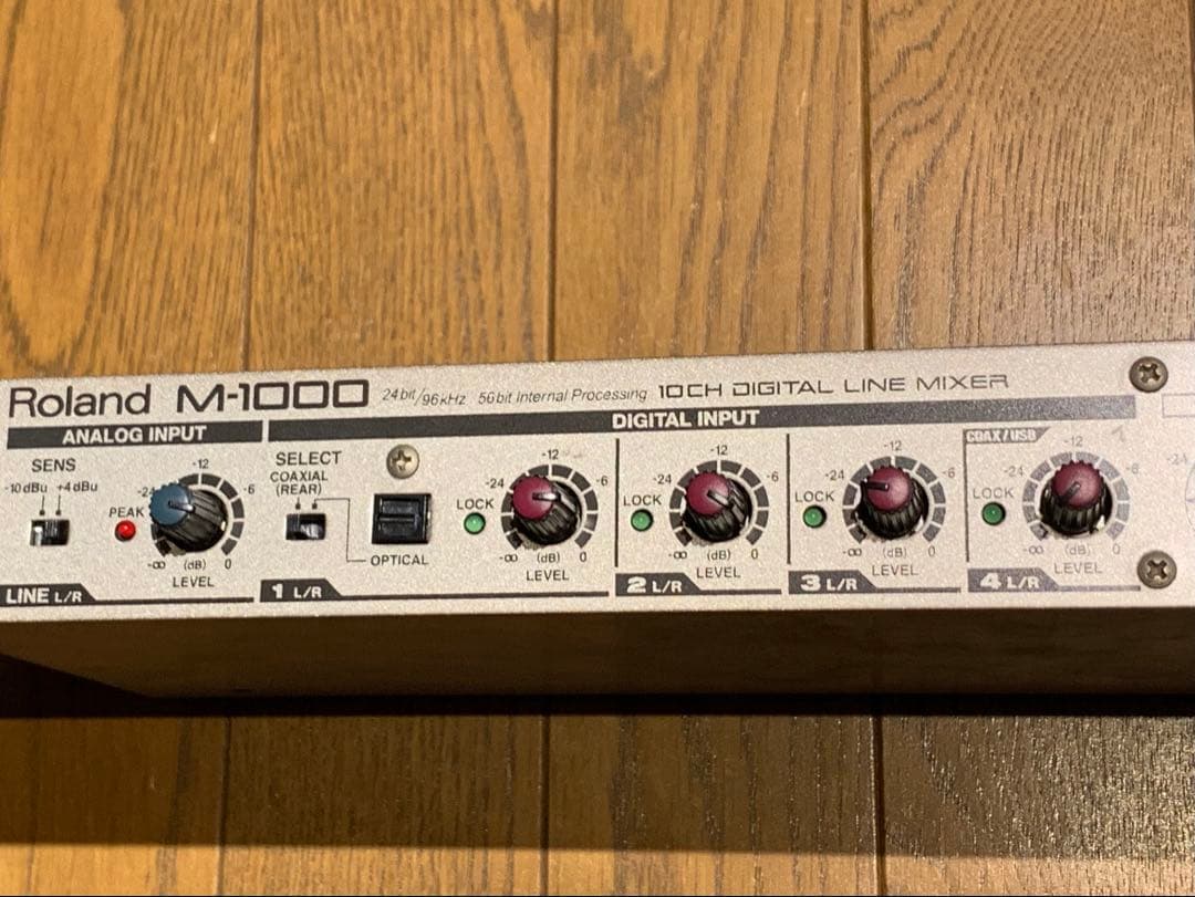 Roland M-1000 デジタルラインミキサー