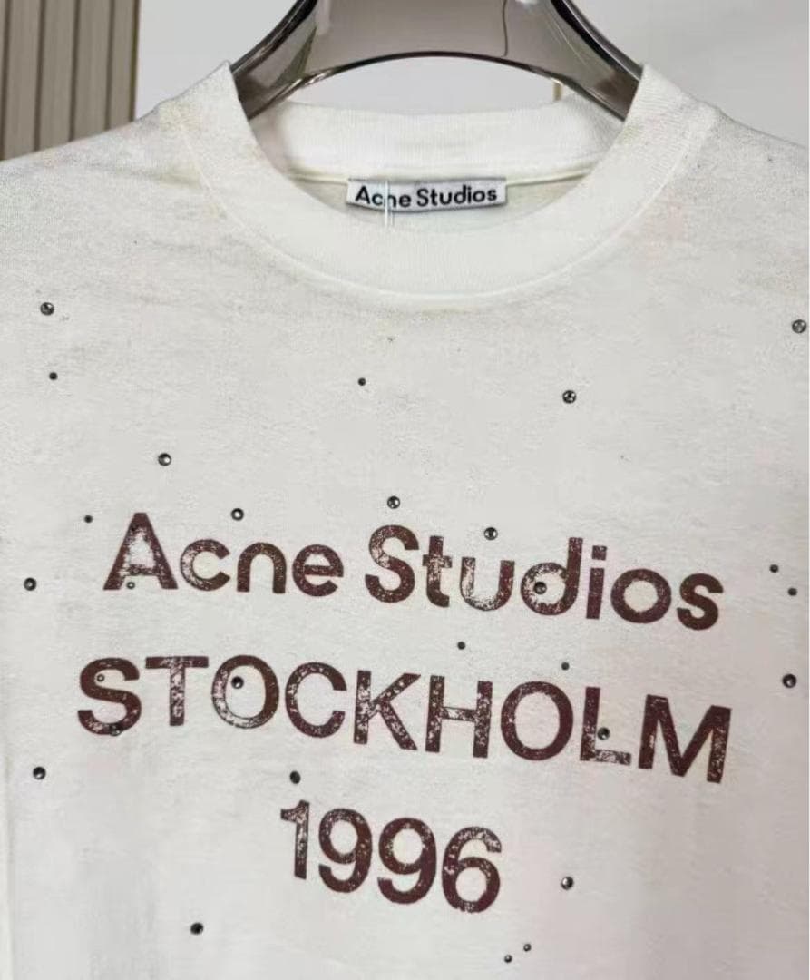 Acne Studios ロンT ダスティホワイト ロゴ入り
