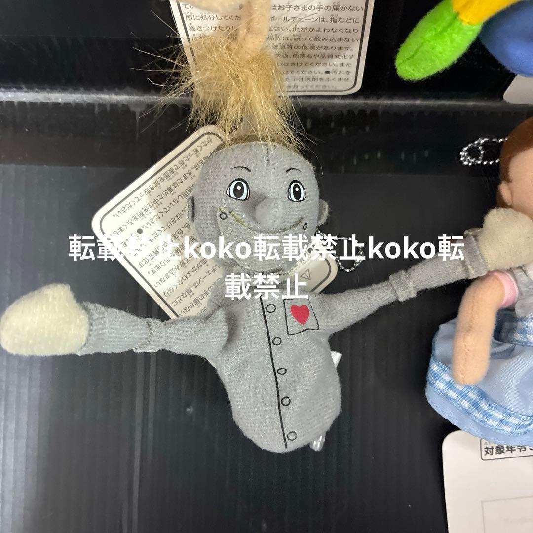 d*4様 新品　ユニバーサルスタジオジャパン　オズの魔法使い　フィンガーストラッ