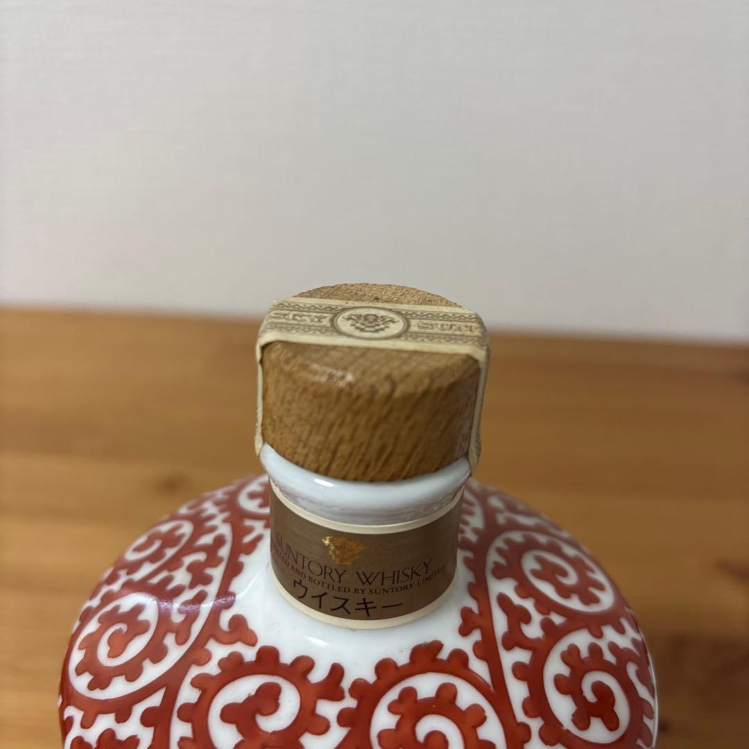 サントリーウイスキー白州 赤絵蛸唐草 寿 文筒形瓶 有田焼 陶器ボトル