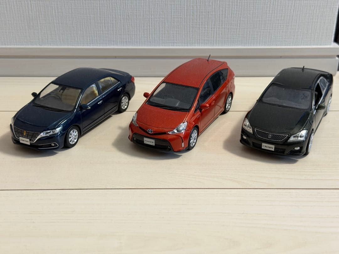 トヨタ カラーサンプルミニカー3台セット