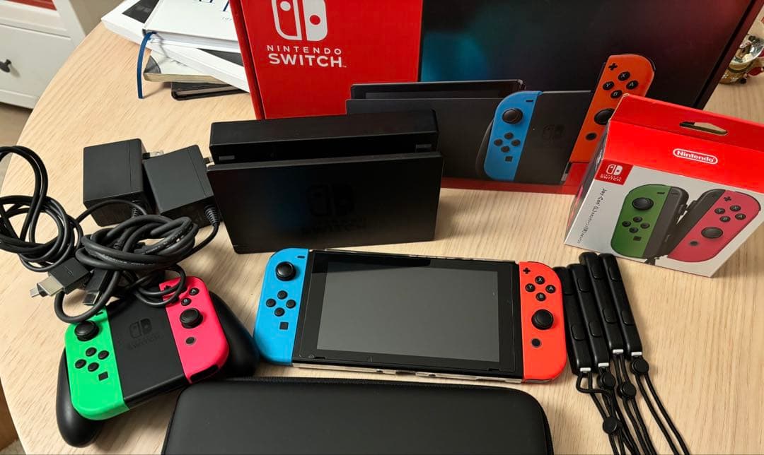 【美品】Nintendo Switch 本体 Joy-Conセット
