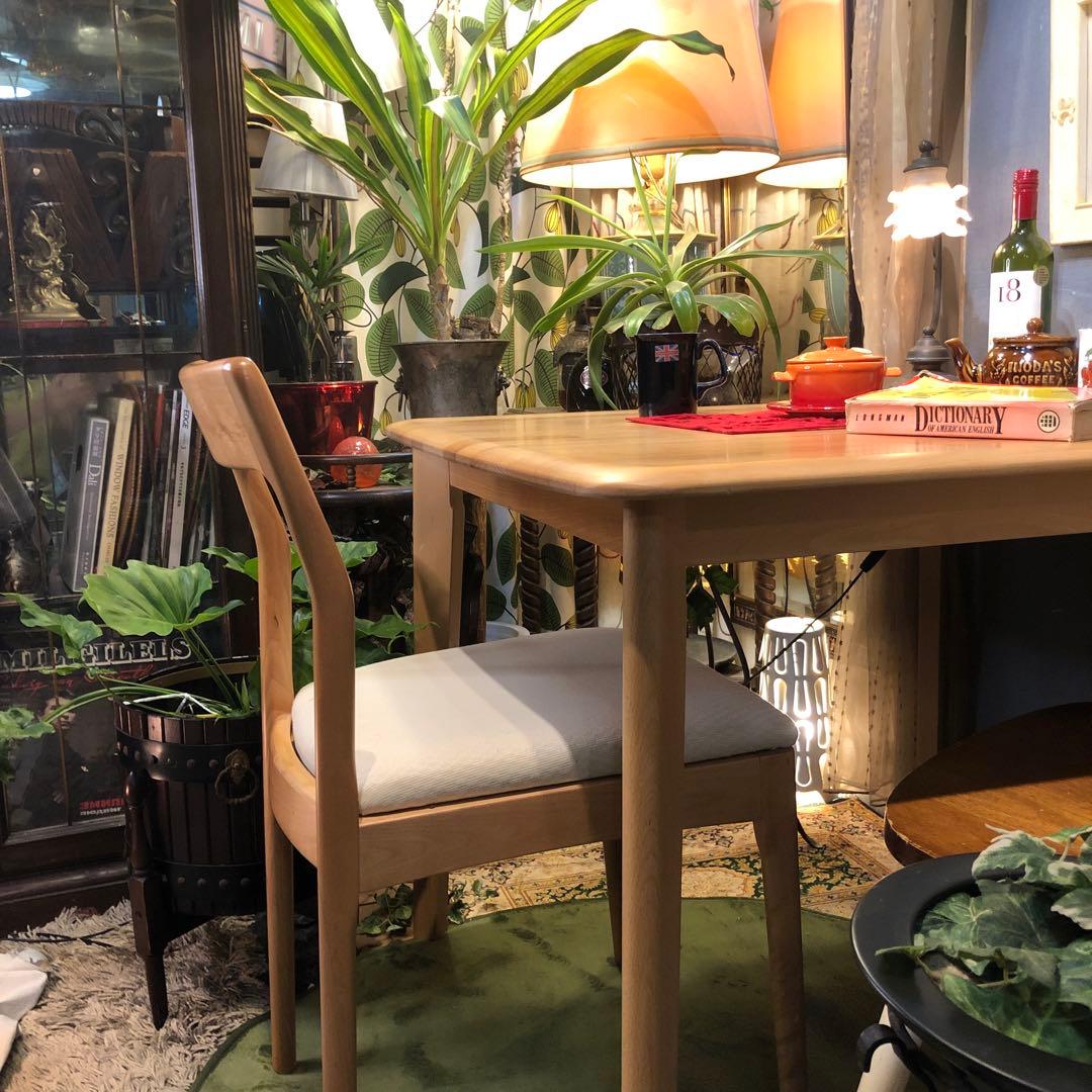 極美品　アルダー　ソリッド　テーパードレッグ　コンパクト　ダイニングテーブル