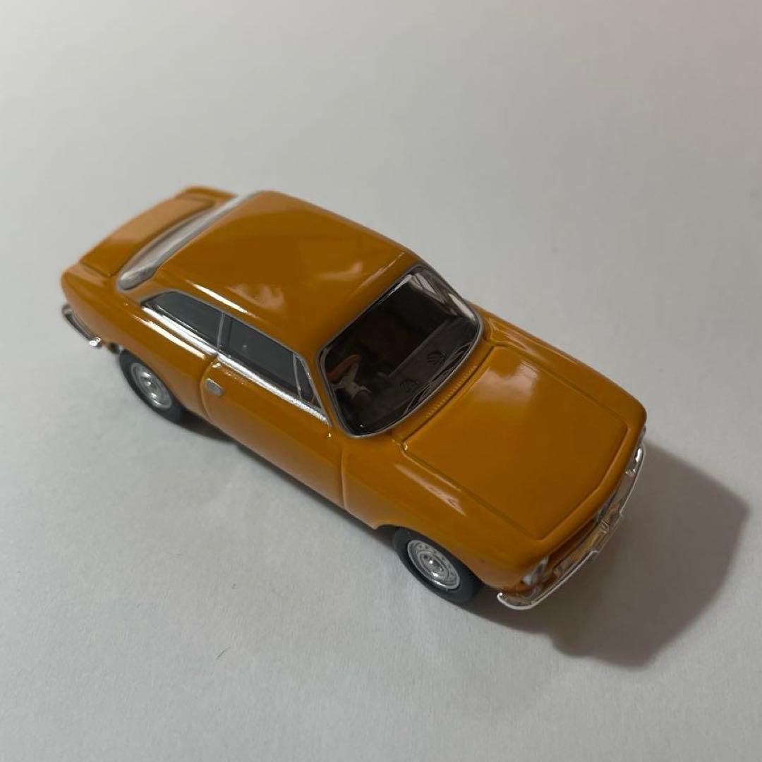 トミカリミテッドヴィンテージ LV-156aアルファロメオGT1600 ジュニア