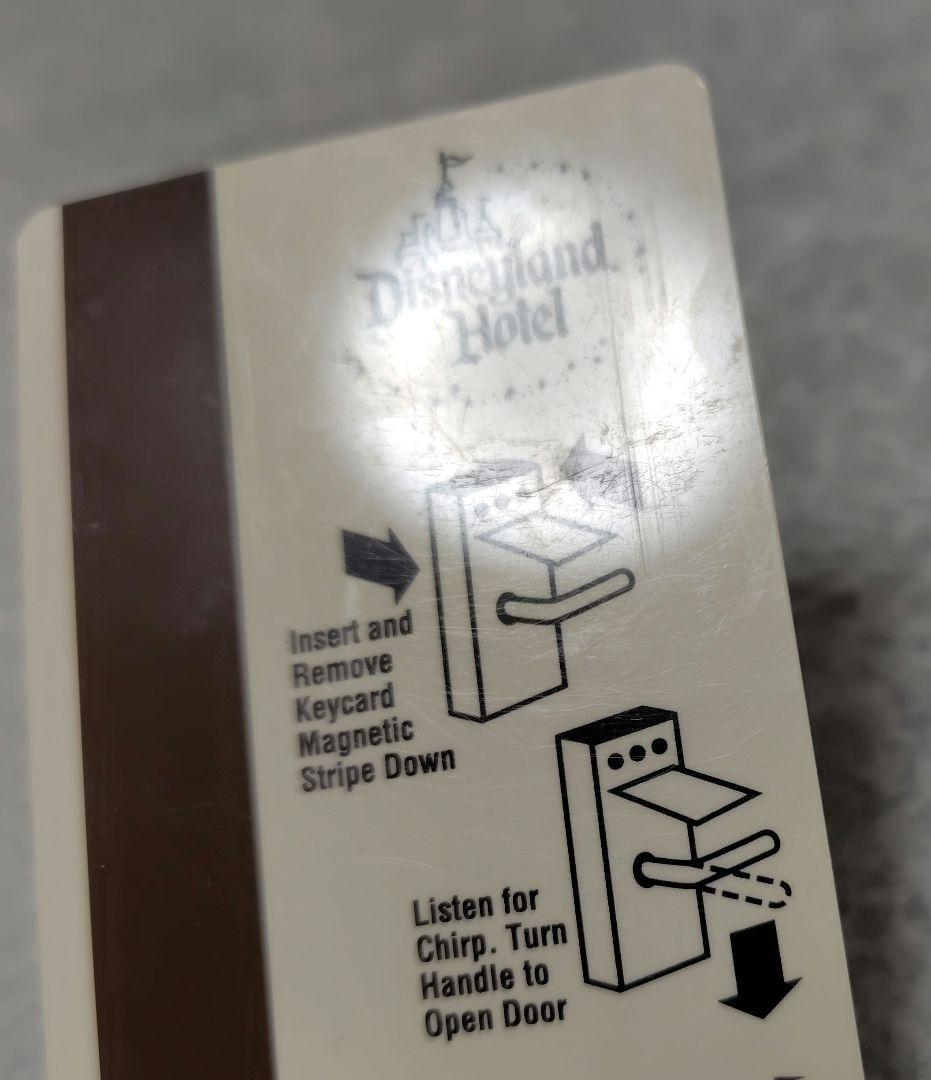 海外ディズニー　ホテルカードキー　ティンカーベル　DISNEY　ルームキーカード