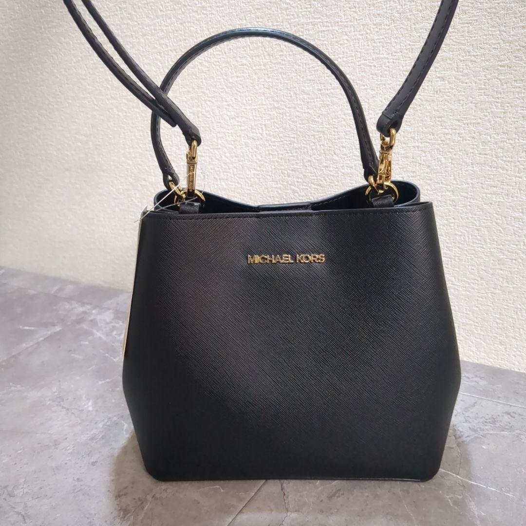 グミ極美品☆Michael Kors ブラック PRATT レザー ショル