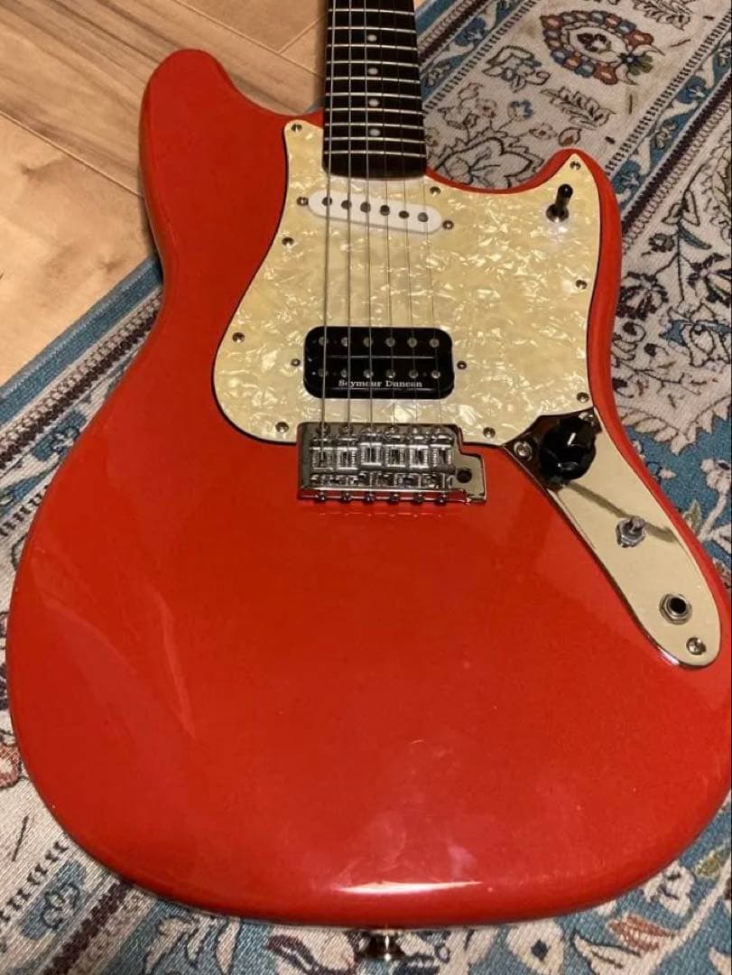 Squier Cyclone レッド