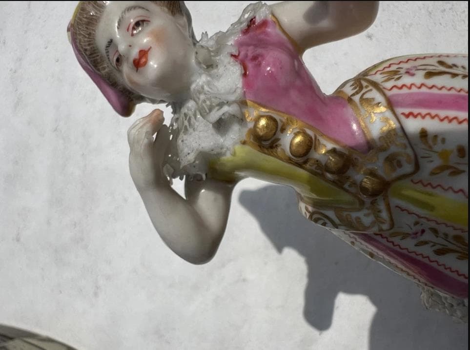 3872 【可愛い置き物】マイセン Meissen 手描きのコロンバイン像