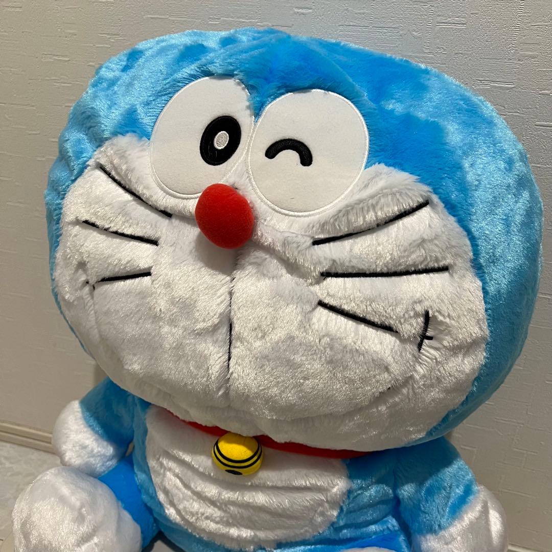 大きいドラえもんぬいぐるみ
