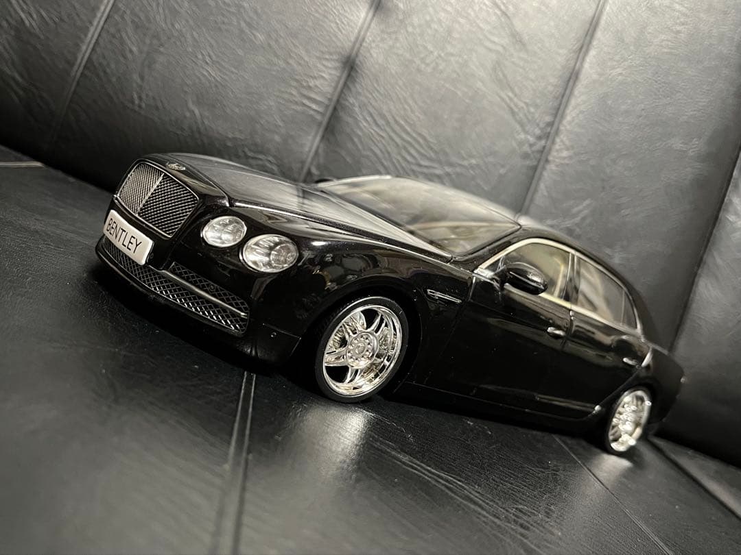 ベントレー　フライングスーパー　1/18