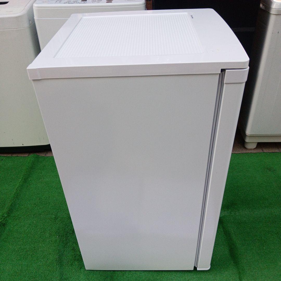 アイリスオーヤマ 冷凍庫 60L IUSD-6B-W ※トレーに傷あります