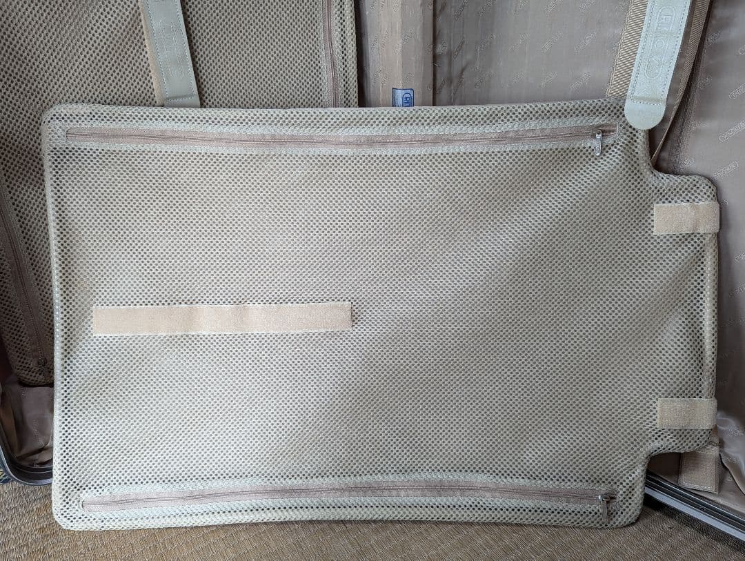 RIMOWA73㍑スーツケース※ステッカー跡多数