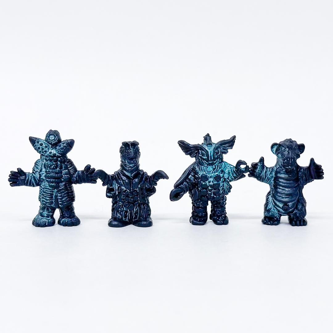 ウルトラマン怪獣消しゴム 7体（黒+メタリックグリーンスプレー