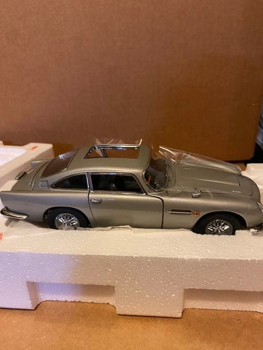 ジェームズボンドカーDB5 collectibles