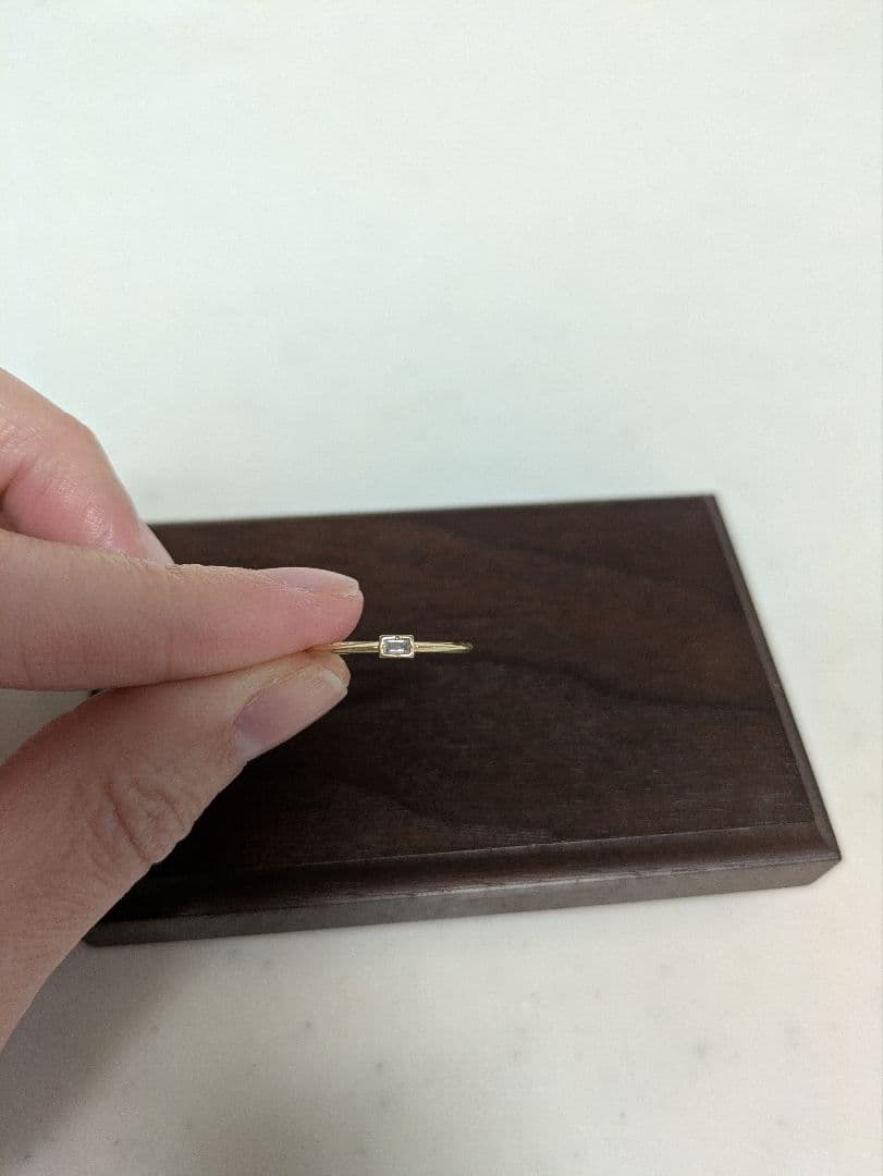 AHKAHゴールドリング スクエアカットストーン
