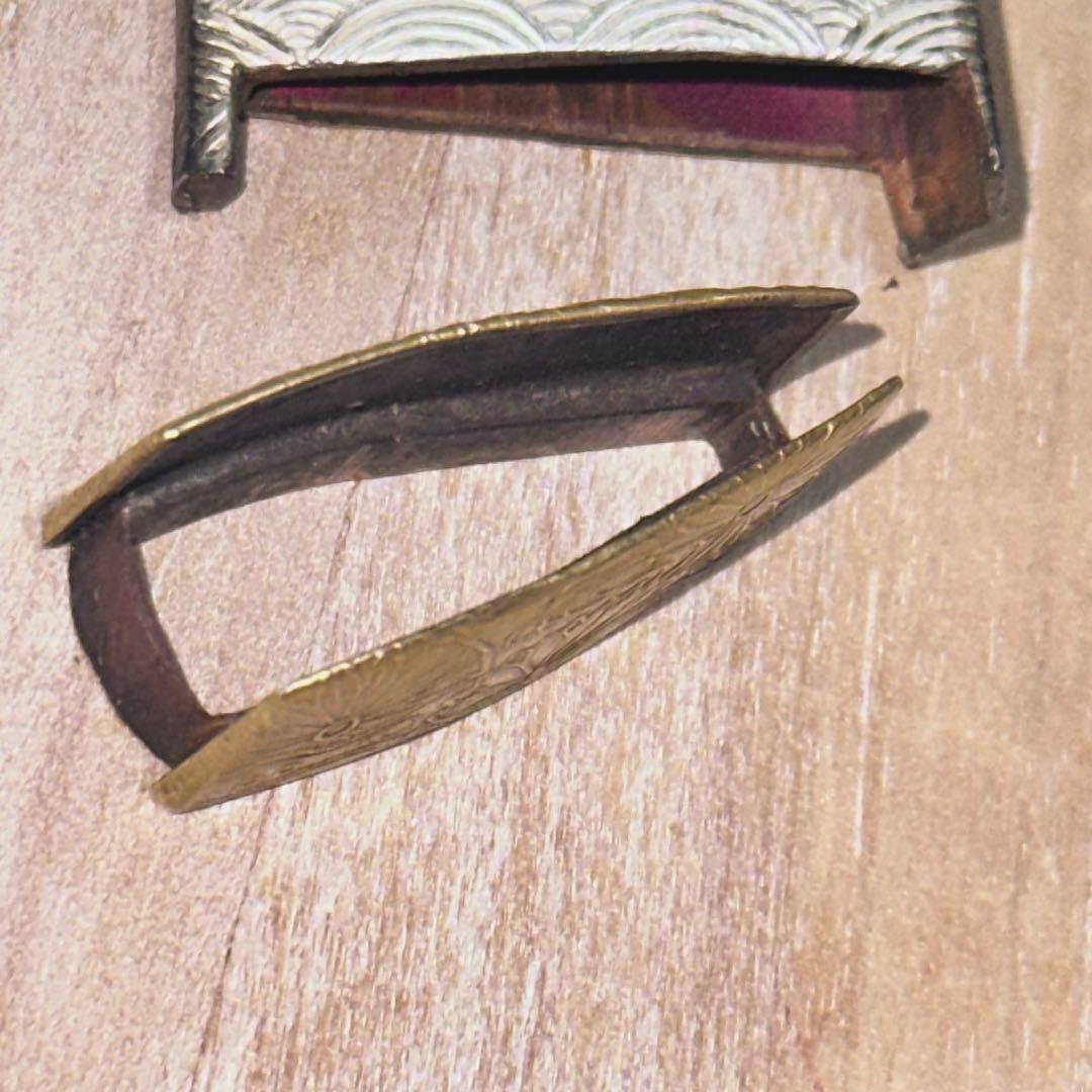 【eee】日本刀装具　金着せ　菊波紋様　二重鎺　ばばき