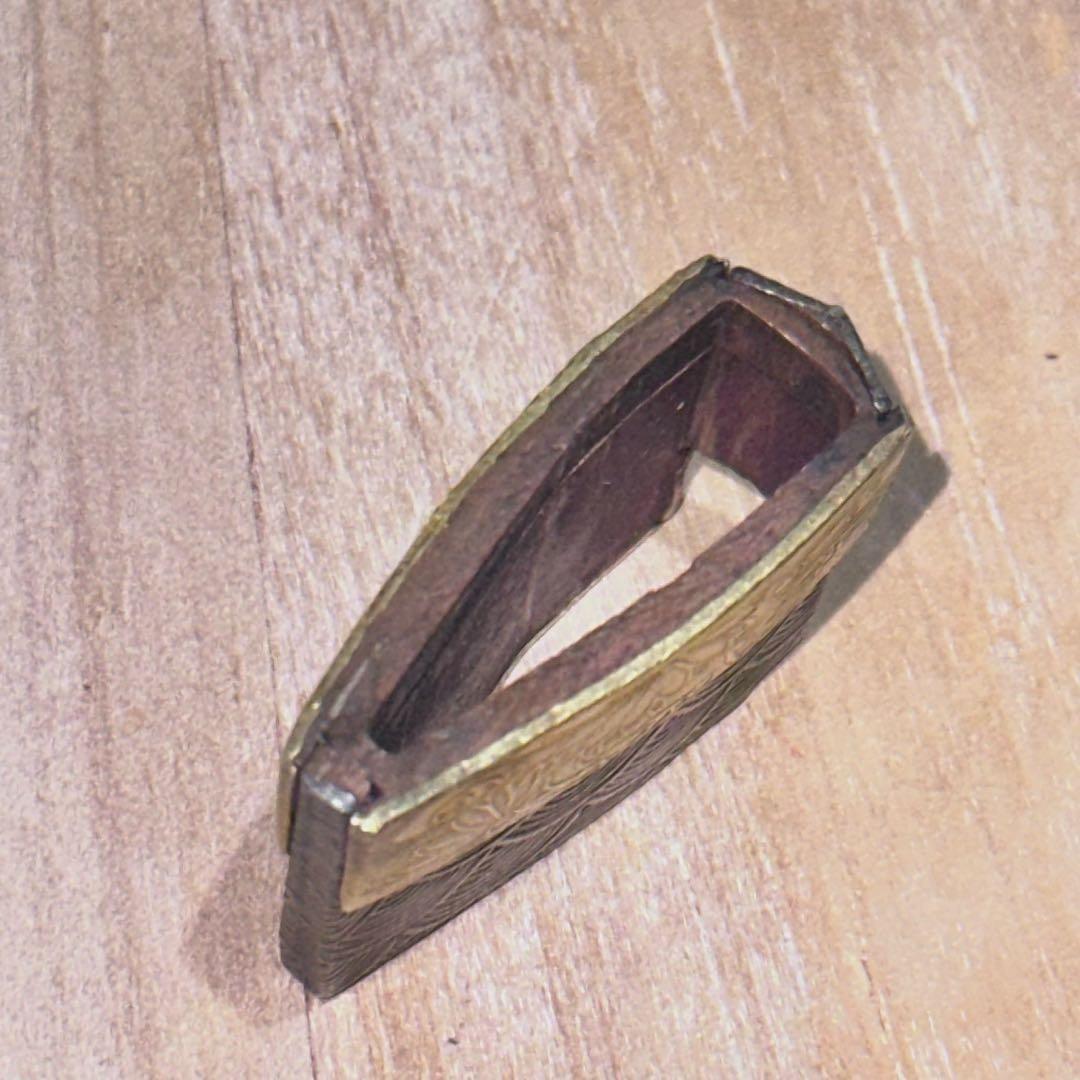 【eee】日本刀装具　金着せ　菊波紋様　二重鎺　ばばき