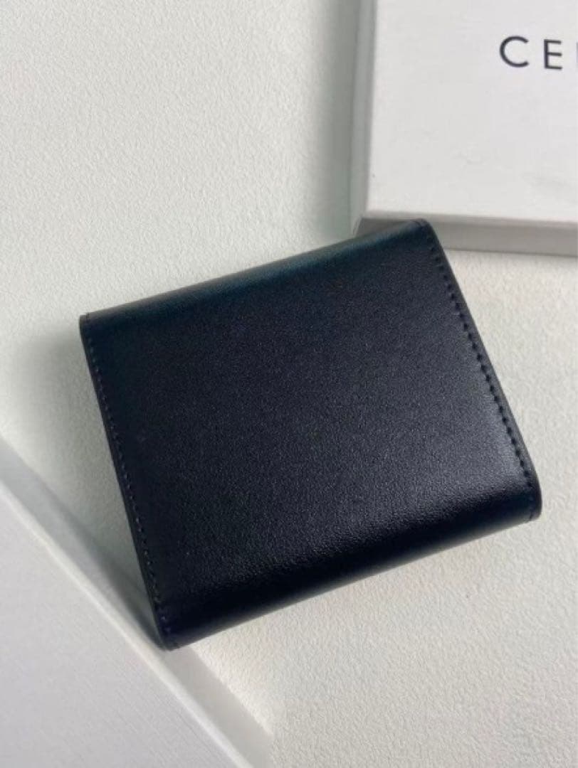 CELINE セリーヌ　トリオンフ スモールウォレット　三つ折り財布 ブラック