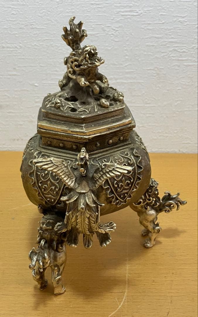 【香炉】六角形の香炉　元成作　獅子飾り付蓋　鳳凰耳飾　獅子三足