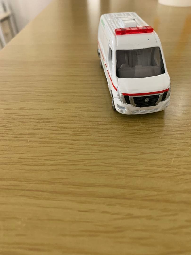トミカ 救急車