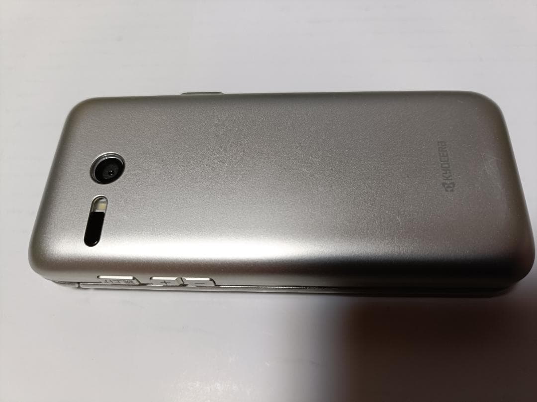 ☆ au GRATINA KYF41 シャンパンゴールド 新品同様