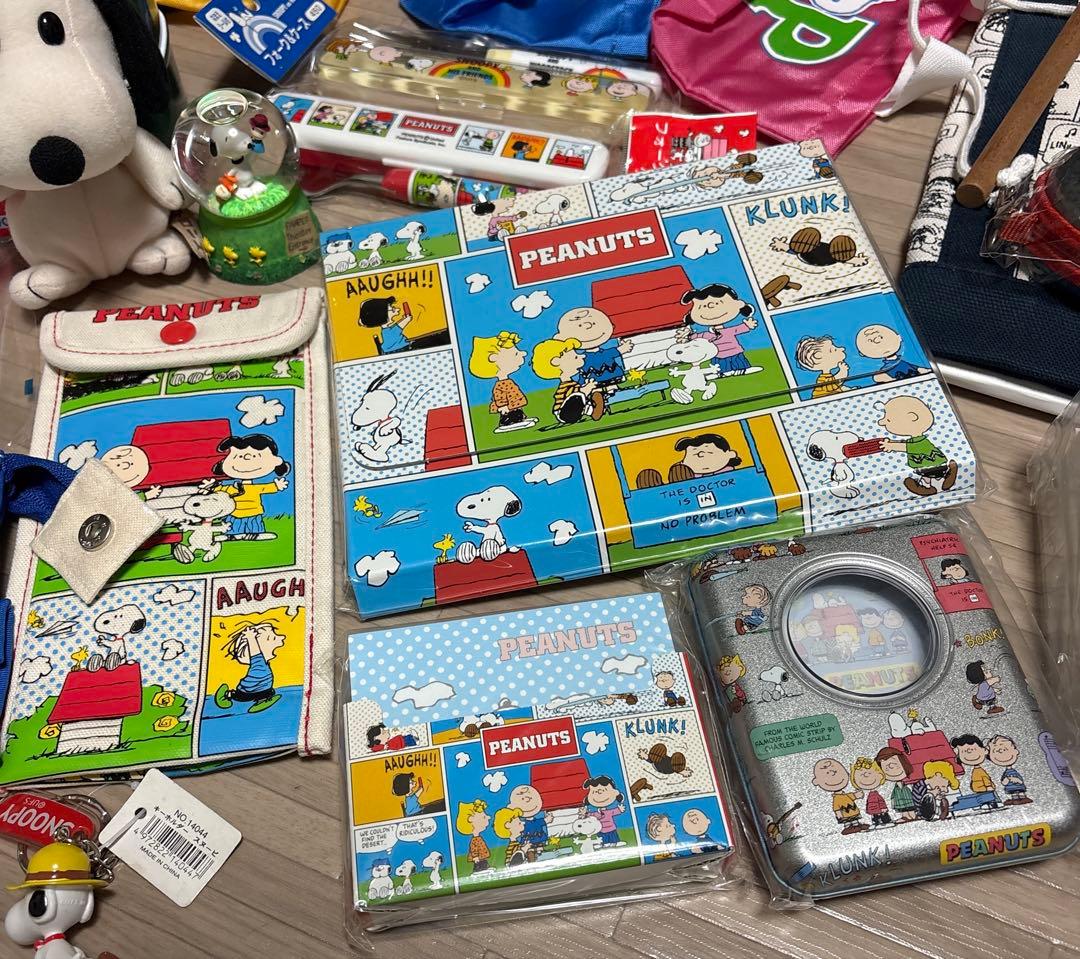 PEANUTS スヌーピーグッズ