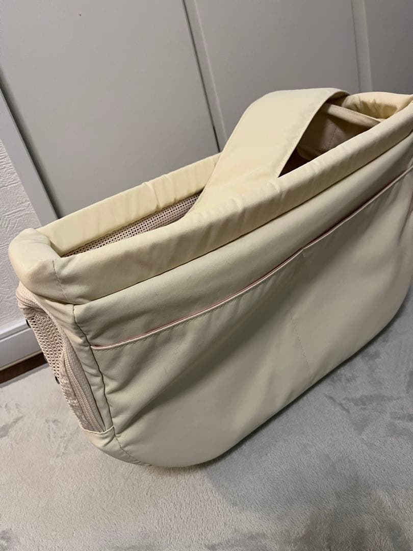 韓国ブランド　likalika スリング 犬 スリング likalika 韓国 ブランド 安心設計 スリングバッグ 軽い