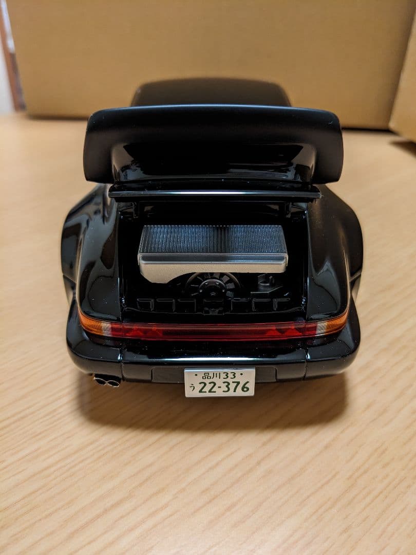 オートアート1/18　湾岸ミッドナイト ポルシェ(ブラックバード)