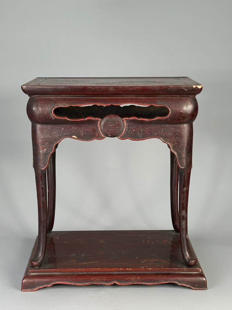 朝鮮古美術　李朝時代　李朝　漆塗卓　飾り台　香炉台　漆芸　時代卓　韓国美術