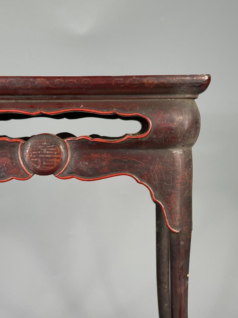 朝鮮古美術　李朝時代　李朝　漆塗卓　飾り台　香炉台　漆芸　時代卓　韓国美術