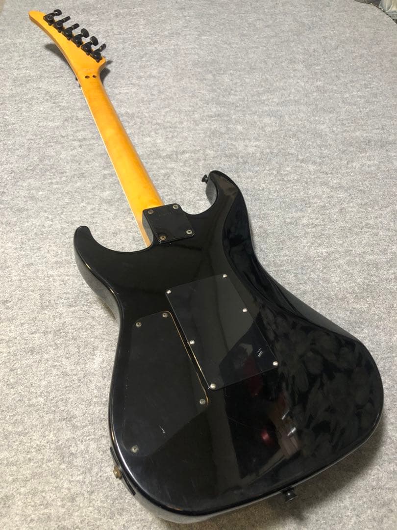 轟音　ビルスブラザーズ　フロイドローズ　SSH バナナヘッド　ジャクソンインレイ