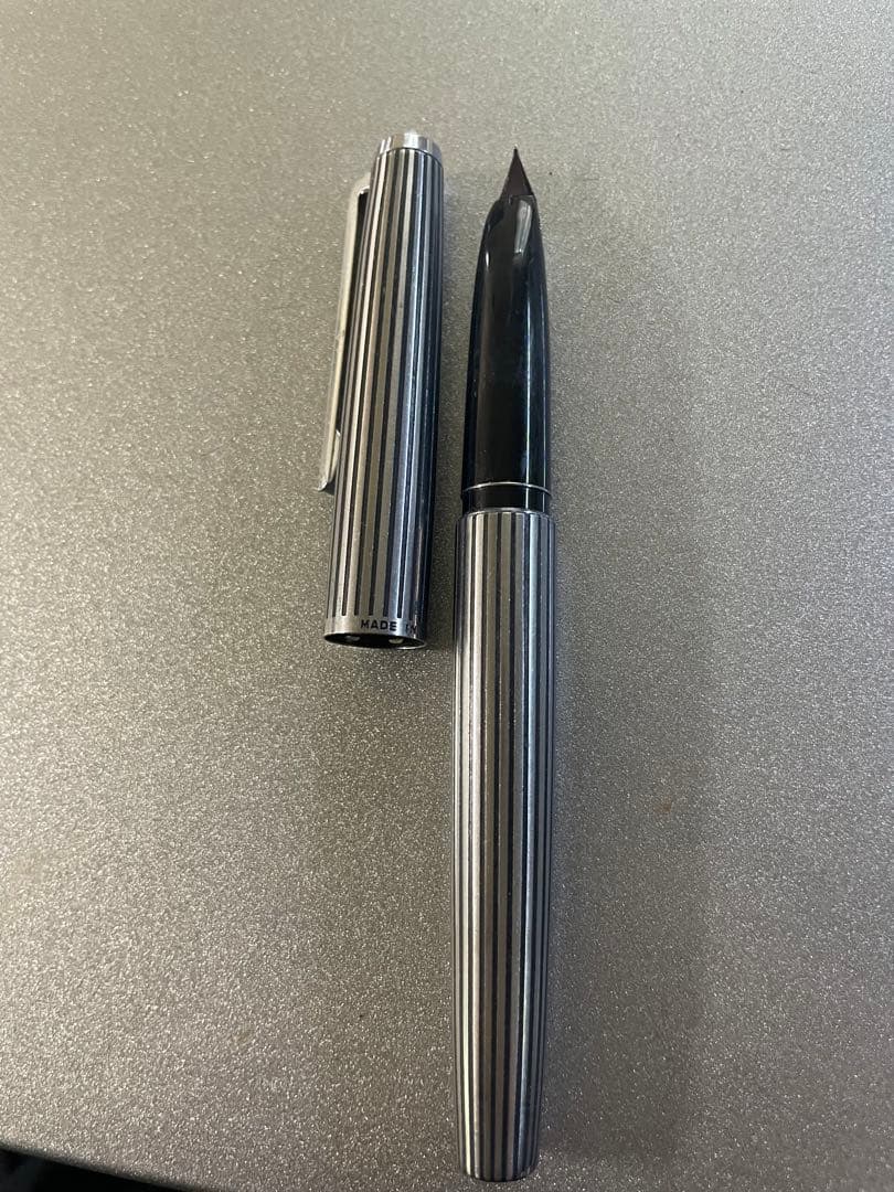 ケ*ん様 万年筆パイロット18金ホワイトゴールド