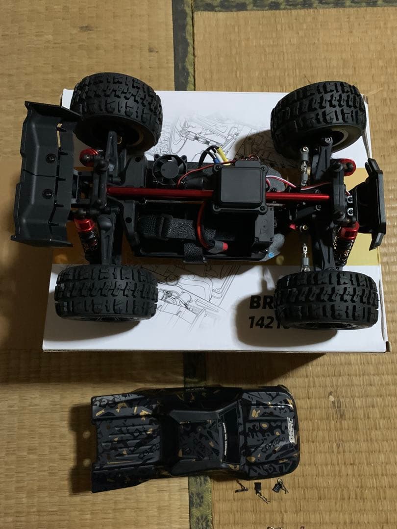 DEERCブラシレス14210 ラジコンカー開封のみになります。