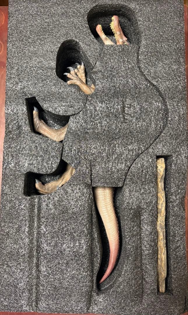 スピノサウルス フィギュア