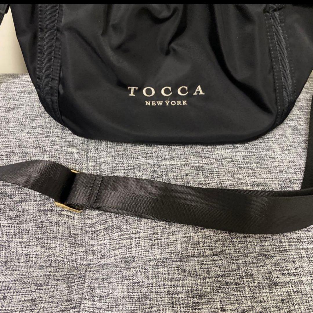 美品　トッカ　2way ショルダーバッグ　黒ナイロン