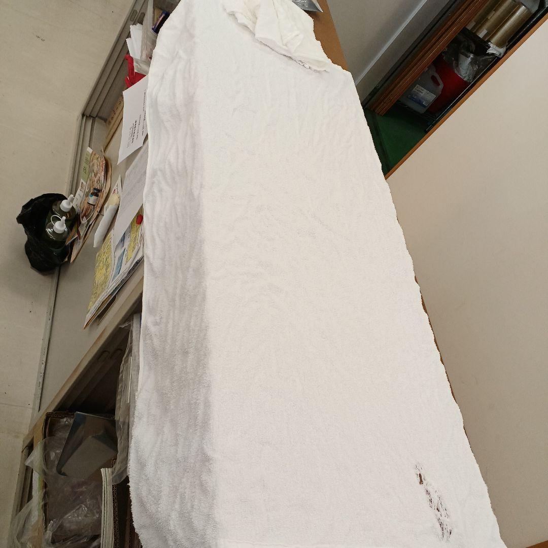 ⚫バスタオルウエス 白100枚 ○薄め○B級品○ ○圧縮梱包○ - メルカリ