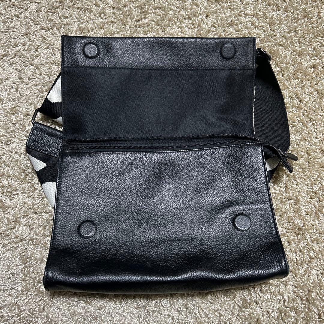 ear PAPILLONNER ダルメシアン柄　ワイドテープ　ショルダーバッグ