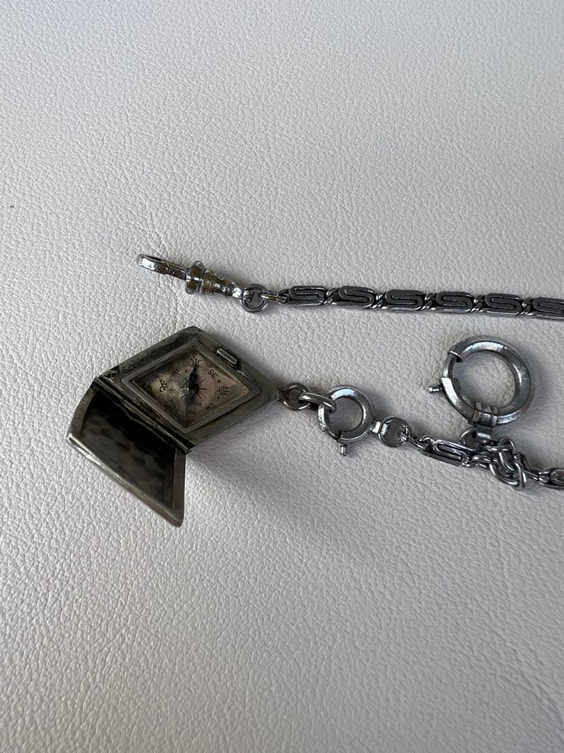 アンティーク 懐中時計 チェーン 方位磁石コンパス 鎖 刻印あり