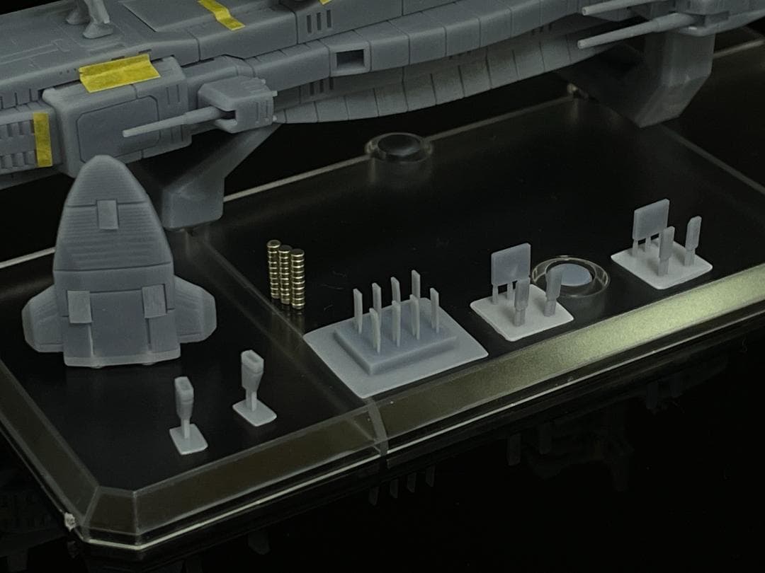 機動戦士Zガンダム 1/1200 サラミス改級巡洋艦 レジンキット 未塗装品｜