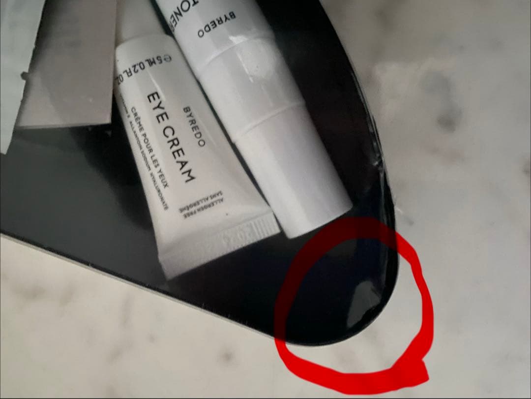 最新❗️未開封‼️ エミレーツ航空ファーストクラス ブルガリ ポーチとナイトコスメ