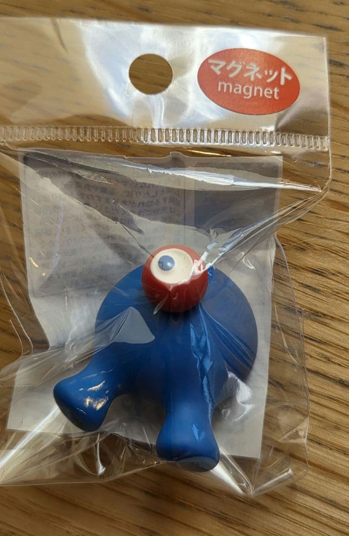 ミャクミャク おしり マグネット - メルカリ