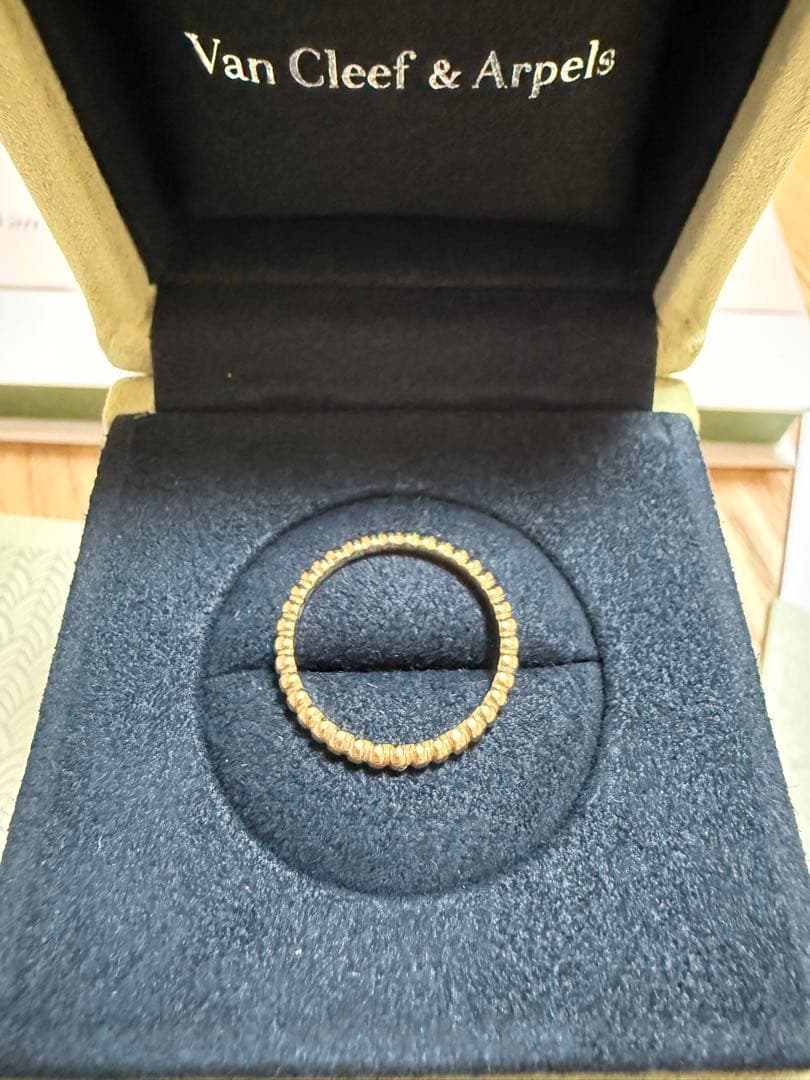 Van Cleef & Arpelsヴァンクリーフアーペル　ペルレリング　54