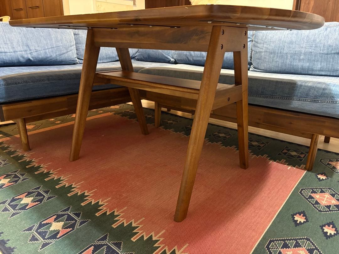 ①unico（ウニコ）SWELLA（スウェラ）シリーズ、ダイニング3点セット