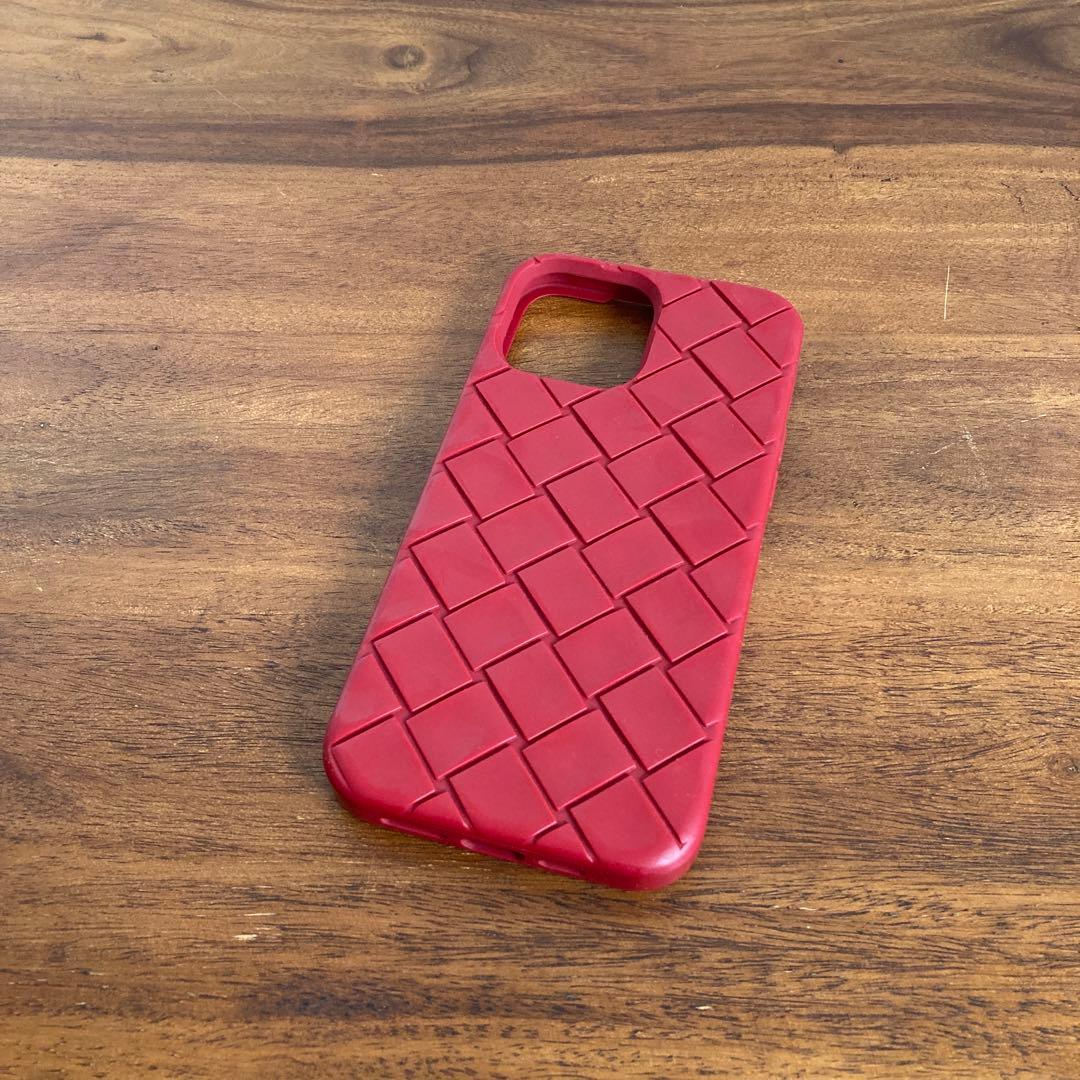 BOTTEGA VENETA iPhone16 pro max ケース Red - メルカリ