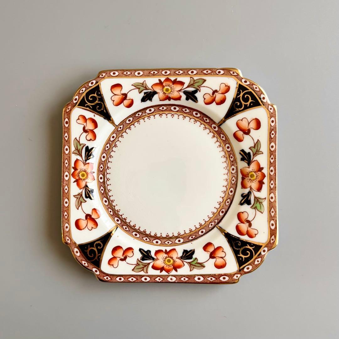 英国製アンティーク BALMORAL CHINA 金彩花文 スクエアプレート - メルカリ