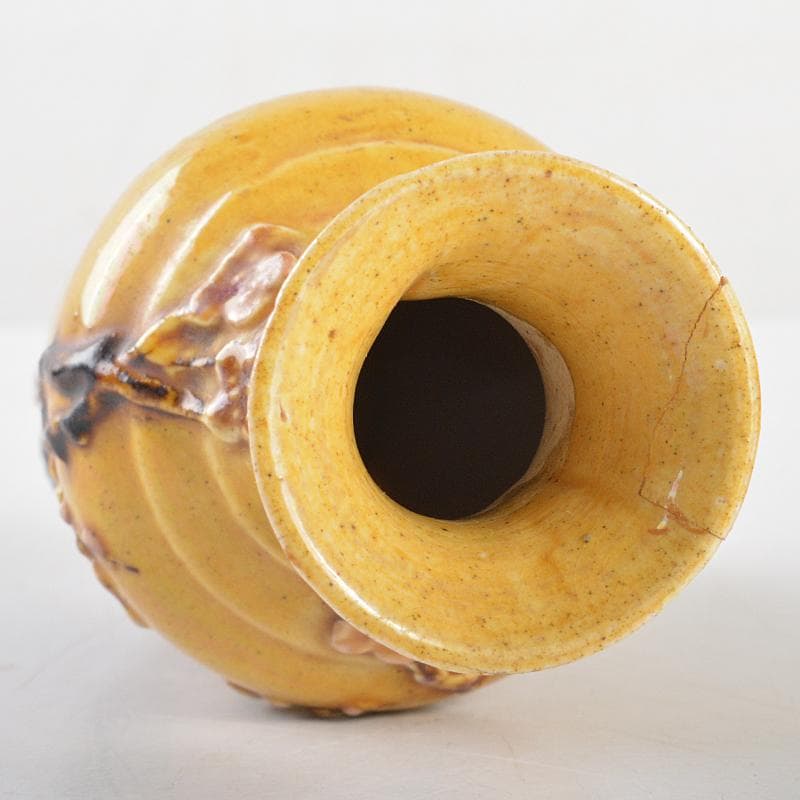 中国 乾隆年製款 黄釉 貼梅文瓶 花生 M R5848