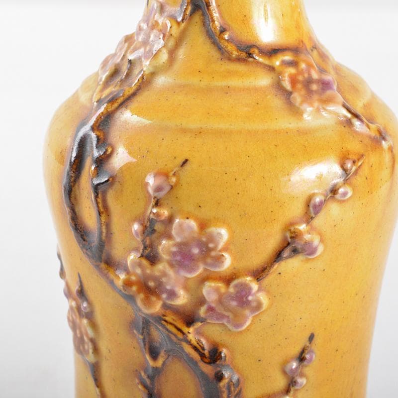 中国 乾隆年製款 黄釉 貼梅文瓶 花生 M R5848