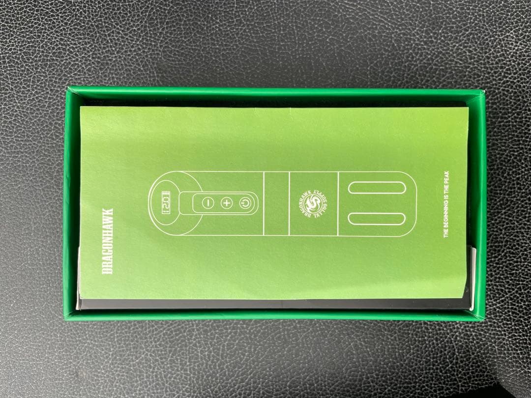 Dragonhawkタトゥーマシン。充電コード、専用ボックス付き。