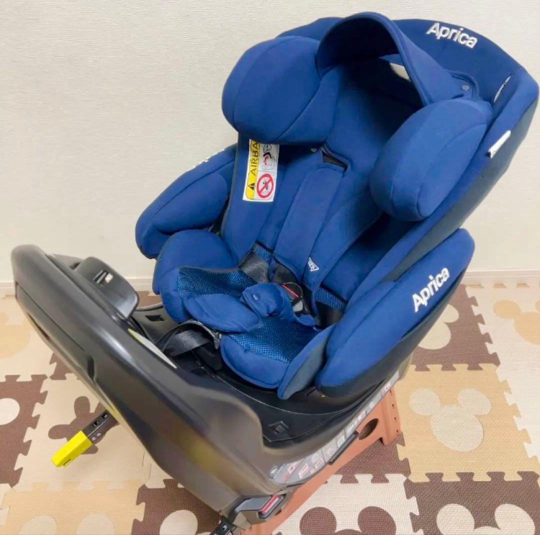 【極美品】アップリカチャイルドシート ディアターンプラスISOFIX AB